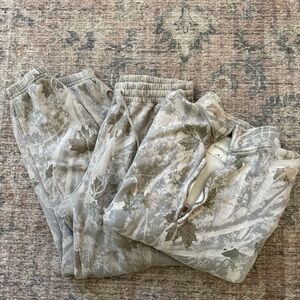 Abercrombie & Fitch Camouflage Joggers - Gray and Green